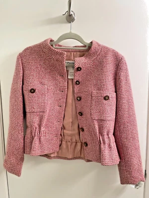 2001 Chanel Runway Blush-Pink Cashmere Wooden Buttons Jacket Size 42 - Image 1 of 4