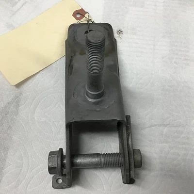 Задний левый кронштейн подрамника для BMW 650XI XDRIVE 2011-2019 годов выпуска 33316775899 - Изображение 1 из 4