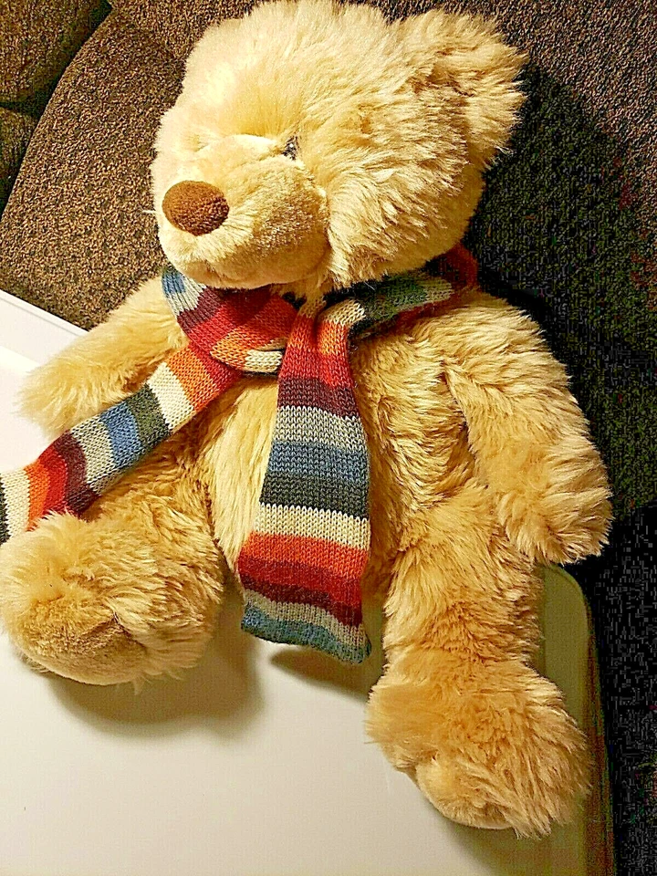Oso de peluche Aeropostale bronceado 13" sentado con bufanda tejida multicolor  Foto 1 de 4