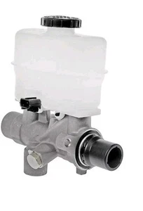 New Brake Master Cylinder Carquest MCA630711 3-7 - Picture 1 of 3