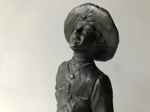 Antiker neapolitanischer Bronze Fischverkäufer Junge. Linardi signiert? - Bild 1 von 19