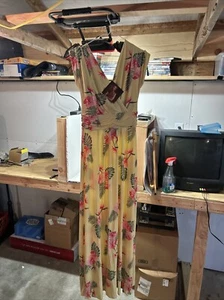 Monroe And Main Womens V-neck Dress Size M - Plus Size. - Picture 1 of 5