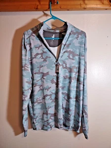 johnnie-O Titan Camo Performance 1/4 Zip Pullover Cay Size M $118 Fashion - Picture 1 of 8