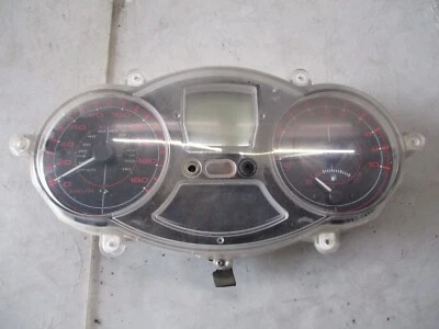 640582 Contachilometri Strumentazione Gilera Fuoco 500 i.e. 2006 2013 KM: 59.550 - Immagine 1 di 4