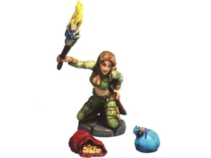 Thief & Treasure Aurora Model Miniatures Unpainted Figure FE-003 - Picture 1 of 5