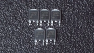Quantity 5 - Motorola MC79M05 / 79M05 TO-252 Linear Voltage Regulator 5v 0.5A - Picture 1 of 1