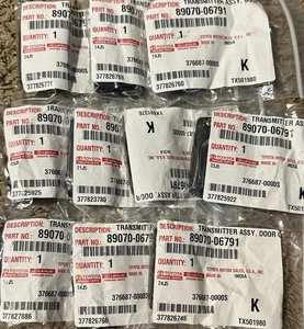 10 OEM Toyota Transmitter Smart Key - Picture 1 of 2