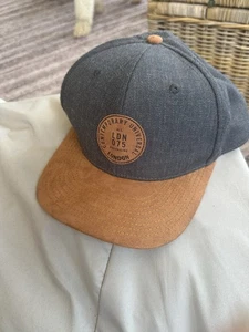 Gorra de béisbol de mezclilla H&M London - Imagen 1 de 3