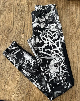 XS Leggings de longitud completa ocupados blancos y negros con diseño de graffiti con malla divertidos 28""   Foto 1 de 4