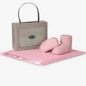 NUOVO UGG rosa stivaletti e coperta bambino set regalo vera pelle STIVALI BAMBINO - Foto 1 di 10