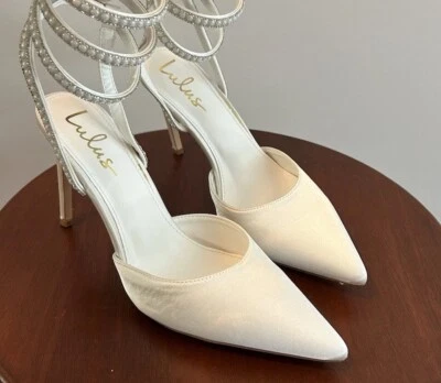 Bridal Shoes Satin Ivory US 11 - Image 1 of 4