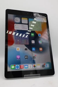 Apple iPad 7. Generation Wi-Fi 128GB A2197 Space Grau Displayschaden #5086 - Bild 1 von 7