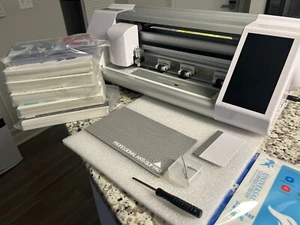 Screen Protector Cutting Machine Intelligent WiFi Automatic Hydrogel Film Cutter - Picture 1 of 2