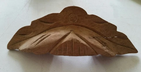 Antique carved solid walnut handle drawer pull (121D) Cover