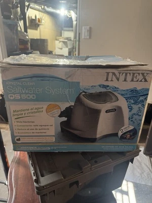 Sistema de agua salada transparente Intex Krystal para piscina sobre el suelo de 7000 galones QS500 Foto 1 de 2