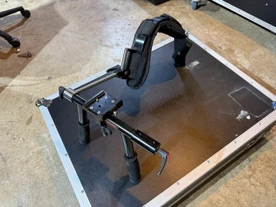 Varizoom Media Rig Padded Camera Shoulder Support - Image 1 of 3