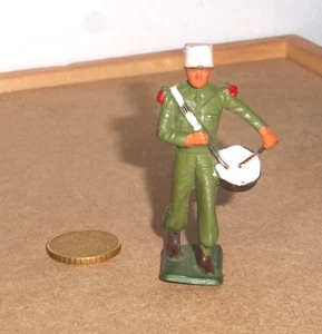 FIGURINE STARLUX - LA LEGION - LEGIONNAIRE AU DEFILE JOUANT TAMBOUR - Picture 1 of 3