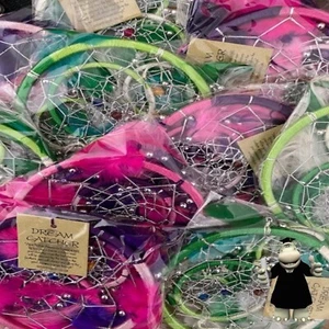 Joblot all'ingrosso 10 x acchiappasogni rosa viola verde crema fucsia nuovissimo - Foto 1 di 1