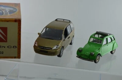 CITROËN C8 ET 2CV AVEC DEFAUTS - Photo 1/4