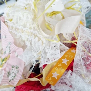 Ribbon Lace Organza Craft Fabric Scrap Pack Textured Offcuts Sewing Remnants Bag - Picture 1 of 5