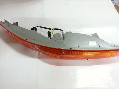 Genuine FRONT TURN SIGNAL LAMP-LH Yellow SSANGYONG KORANDO #8330106000 +Express - Image 1 of 4