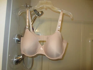 Pre-owned women's wired bra Olga by Warner's Size 40D beige color - Picture 1 of 13