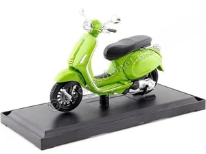 2018 Vespa Sprint 150 ABS Verde 1:18 Maisto 34540-17 - Imagen 1 de 4