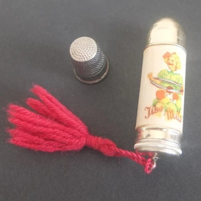 antiguo estuche Ilse-Molle para pequeños dedales, agujas de coser - Alemania c. 1930 - excelente Foto 1 de 4