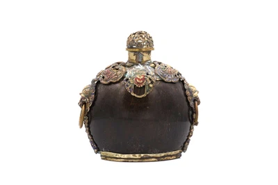 Botella de tabaco oscura china Foto 1 de 4