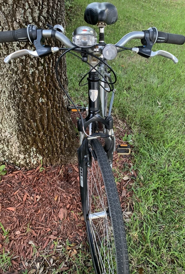 Trek 7200 Hybrid Bike, 17.5” frame,  USA Made - Image 1 of 4