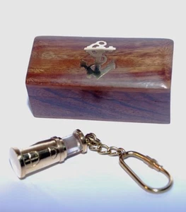 PORTACHIAVE "Faro Segnalatore " CON CUSTODIA IN TEAK MODANATA IN OTTONE - Picture 1 of 1