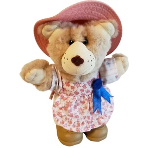 Peluche bambina orso Hattie vintage 1986 80 Furskins con cappello Xavier Roberts Wendys promo - Foto 1 di 4