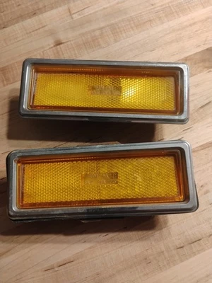 Luces de señalización laterales lente ámbar camioneta Chevy GMC 1973-80 C10 20 30 4A SAE P1A-73 Foto 1 de 4