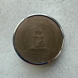 Anillo de cuerno Plymouth vintage 1936 botón/tapa 36 - Imagen 1 de 2