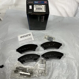 USA Ceramic ULTRA Premium Brake Pad Set ACT1075 Akebono ProAct Fits: many GM OEM - Bild 1 von 7