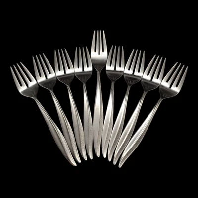 8 Oneida Textura Salad Forks - 1 Dinner Fork, Stainless Steel Oneidacraft Deluxe - Image 1 of 4