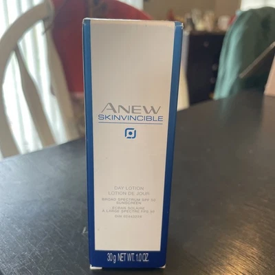 LOCIÓN MULTI ESCUDO AVON ANEW CLINICAL SKINVINCIBLE SPF 50 1,0 oz. Foto 1 de 4