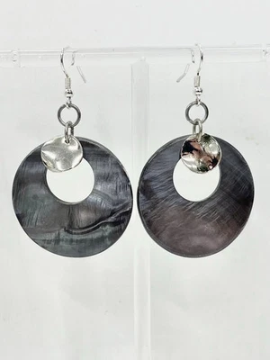 Mother of Pearl Shell Circle & Silver Plate Earrings Pierced Ears Milly Oliver - Image 1 of 3