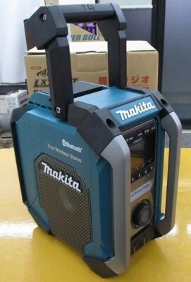 Makita MR005GZO Job Site Radio 40Vmax 18V 14.4V 10.8V Blue Tool Body Only New  - Image 1 of 4