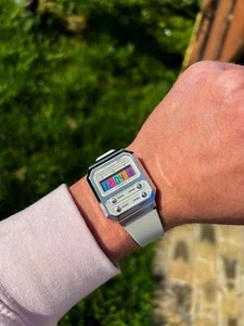 Candy - Modifizierte Uhr auf Basis Casio A100 - buntes Multitone Display - Custom - Bild 1 von 10