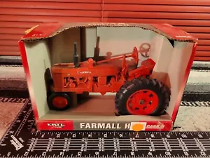 Ertl Farmall H 1/16 Diecast Farm Tractor Replica Collectible - Bild 1 von 5