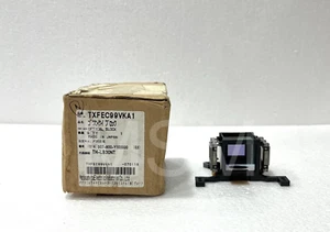 Matsushita Electic TXFECC99KVA1 Projector LCD Prism Assy - Picture 1 of 6
