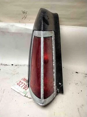 Conjunto de luz trasera izquierda Ford LTD II 1977 1978 1979 Foto 1 de 3