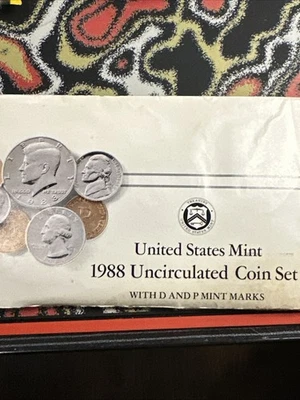 1988 US Mint 10 Coin Uncirculated Set Complete Philadelphia & Denver OGP & COA - Image 1 of 4