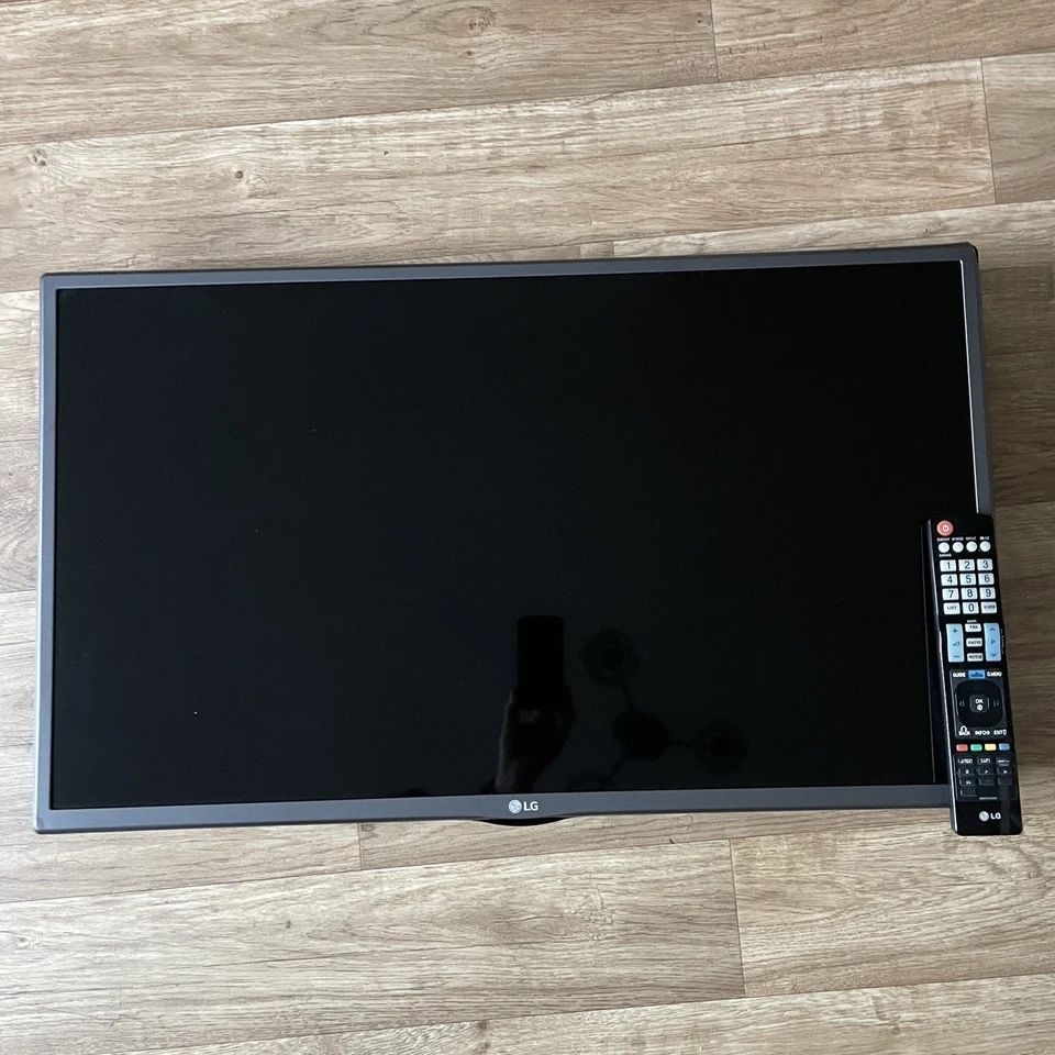 LG TV 32” Inch 32LF510U HD Ready LED Freeview DVB-T2 HDMI & Remote Working Stand - Image 1 of 4