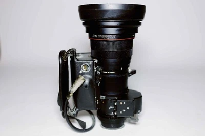 Angénieux Lens F.7-98mm 1:1.4 H14x7 P ESM with Rare DIA 103 Hood - Immagine 1 di 4