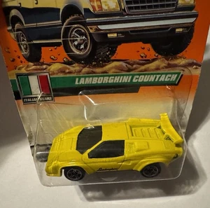 Matchbox Italian Stars (1999) Yellow Lamborghini Countach Car #24/100 - Picture 1 of 6