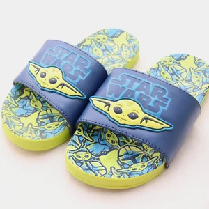 Sandali Disney Store bambino taglia 11/12 Star Wars Mandalorian Grogu il bambino slides - Foto 1 di 5