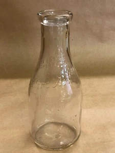Vintage Round 1 QT Embossed Superior Milk Dealers Assin Superior WIs Milk Bottle - Picture 1 of 5