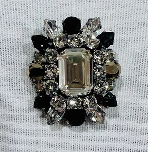 Swarovski Shourouk Crystal Brooch - Picture 1 of 6